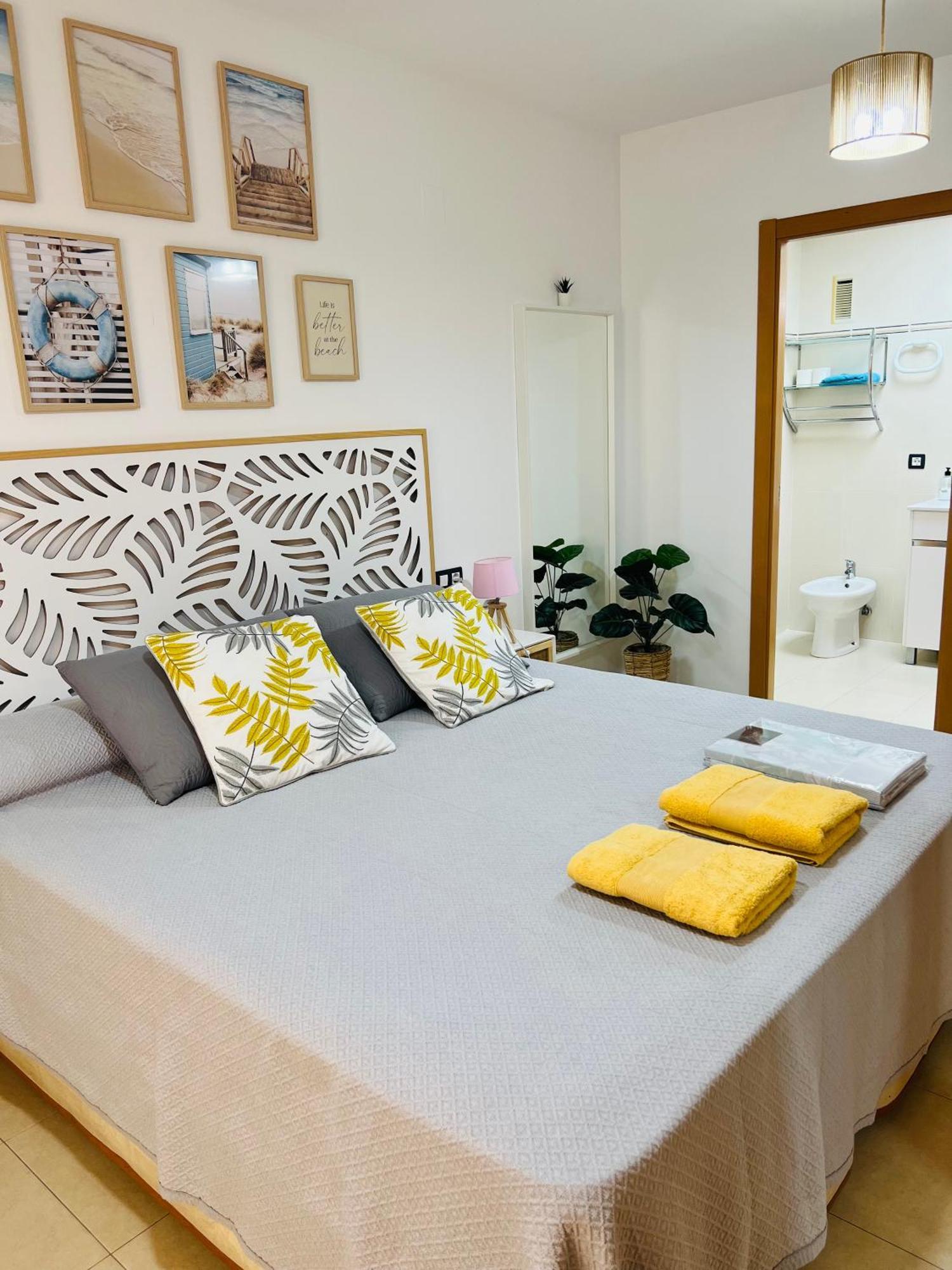 Apartamento Centro 3 Habitaciones Con Aire Acondicionado Y Wifi A 150M De La Playa Y Castillo Peñíscola Eksteriør billede